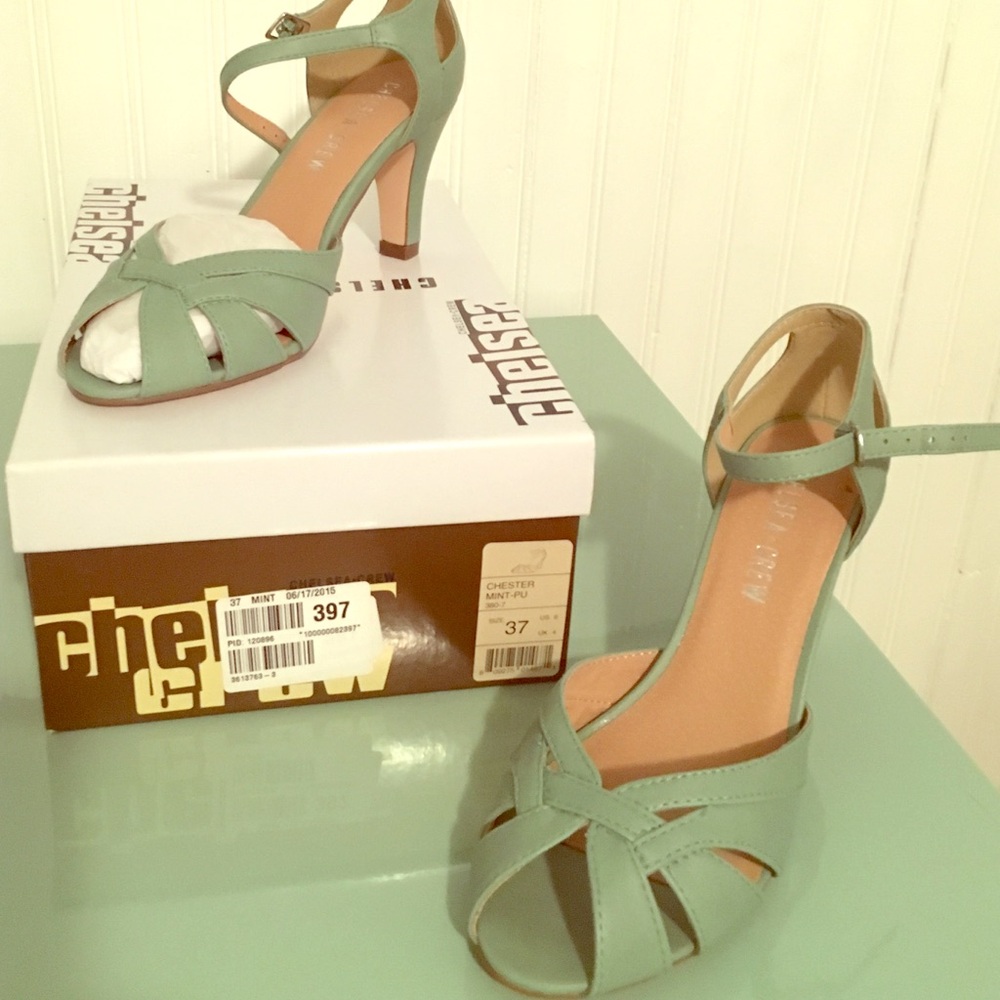 Mint kitten heel sandal